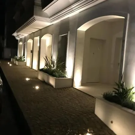 Residenza Bramante 아파트 *